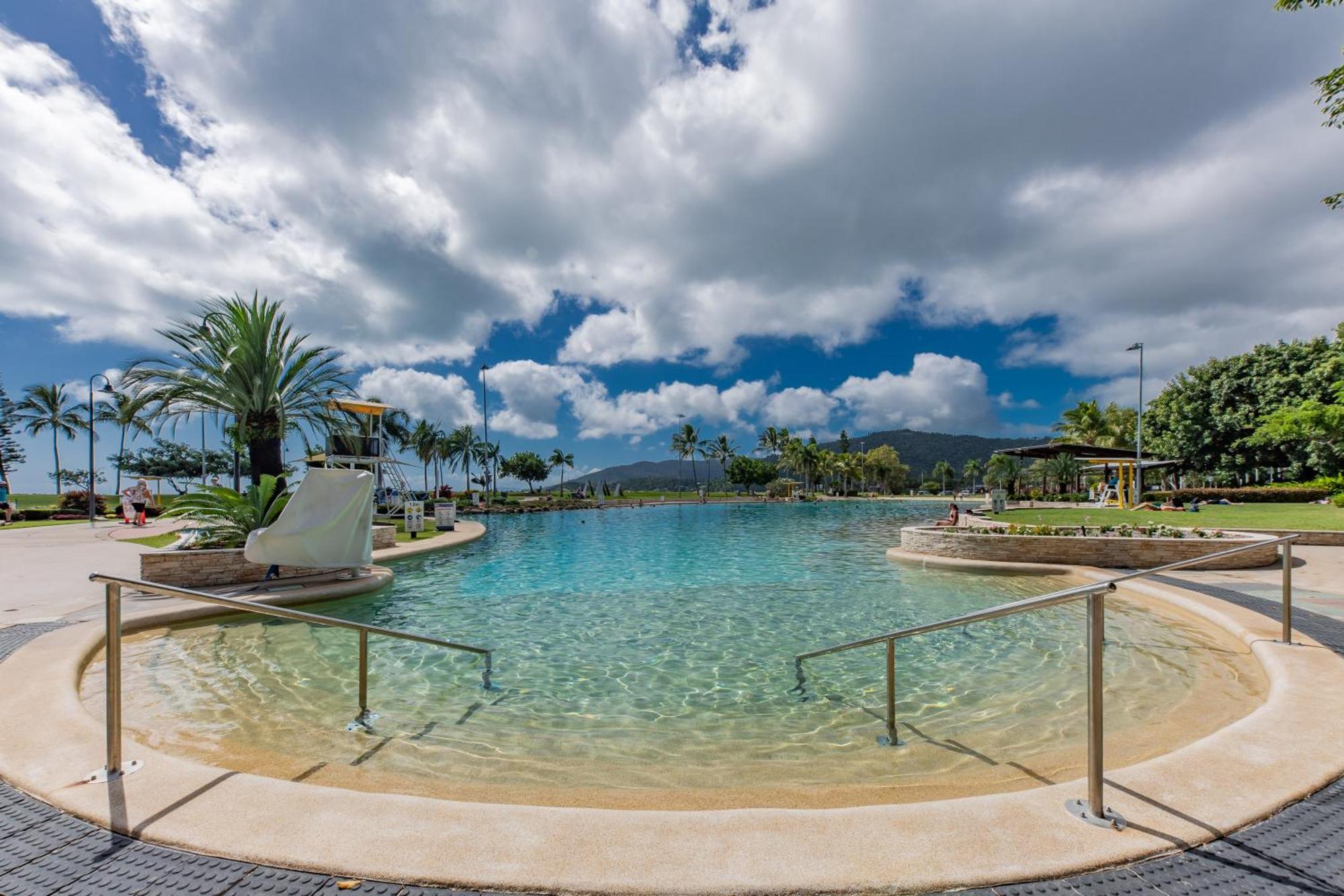 Spa Haven 17B Ocean View Airlie Beach Exterior photo